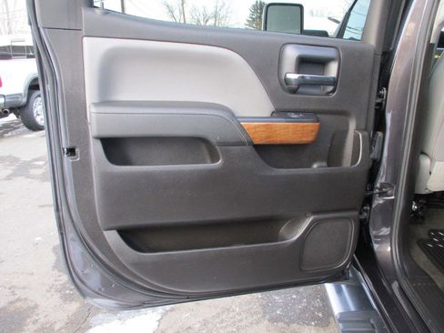 Used 2016 Chevrolet Silverado 2500 LTZ w/ LTZ Plus Package image 35