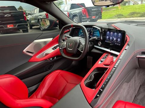 Used 2023 Chevrolet Corvette Stingray Preferred Cpe w/ Z51 Performance Package RWD image 19