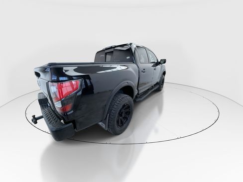 Used 2020 Nissan Titan PRO-4X w/ Pro-4x Convenience Package image 8