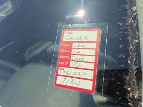 Certified 2021 Kia Sorento LX FWD image 9