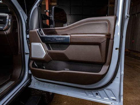 Used 2025 Ford F250 King Ranch w/ Tremor Off-Road Package image 37