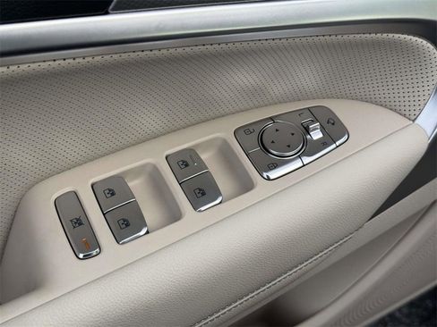 Certified 2026 Genesis G70 2.5T Prestige image 15