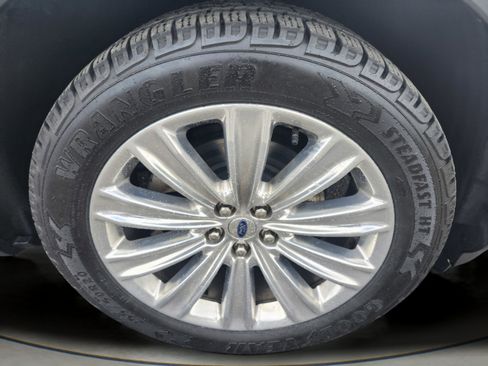 Used 2020 Ford Explorer Limited w/ Class III Trailer Tow Package AWD/4WD image 35