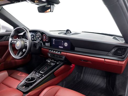 Certified 2024 Porsche 911 Carrera GTS RWD image 30