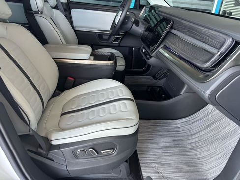 Used 2024 Rivian R1S Adventure AWD/4WD image 24