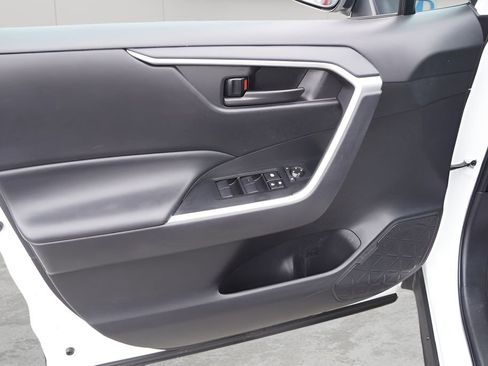 Used 2024 Toyota RAV4 LE AWD/4WD image 14