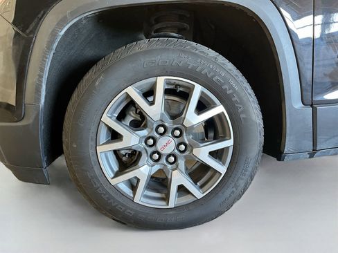 Used 2023 GMC Acadia SLT w/ Preferred Package image 34