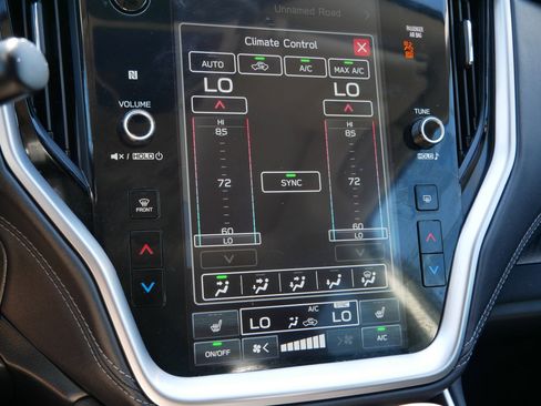 Used 2024 Subaru Outback Premium image 23