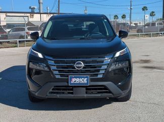 Used 2025 Nissan Rogue SV video 2