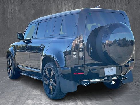 New 2025 Land Rover Defender 110 V8 image 3