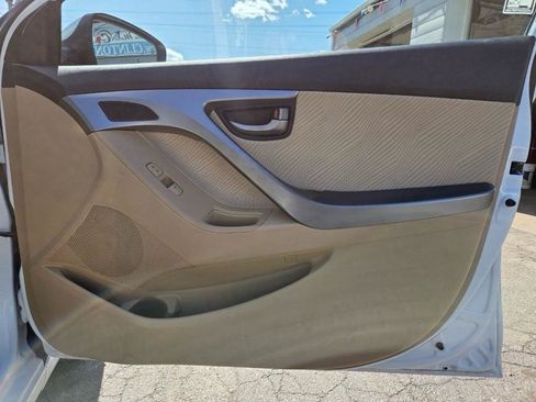 Used 2013 Hyundai Elantra GLS w/ Preferred Pkg FWD image 21