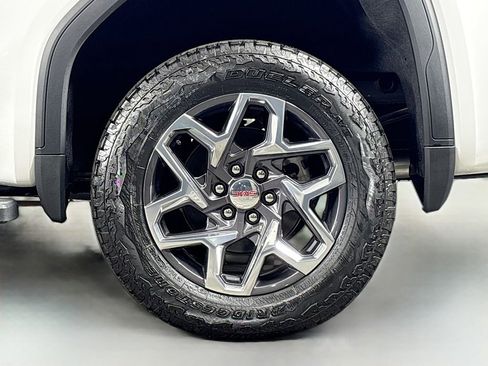 New 2026 GMC Sierra 1500 SLT w/ SLT Premium Plus Package image 32