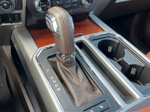 Used 2020 Ford F150 King Ranch w/ Equipment Group 601A Luxury AWD/4WD image 8