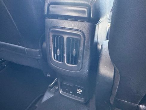 Used 2019 Jeep Compass Limited FWD image 29