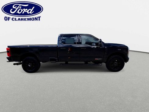 Used 2023 Ford F350 Lariat w/ Black Appearance Package AWD/4WD image 3