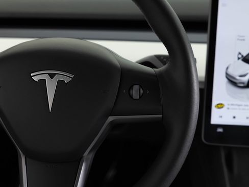 Used 2022 Tesla Model Y Performance AWD/4WD image 33