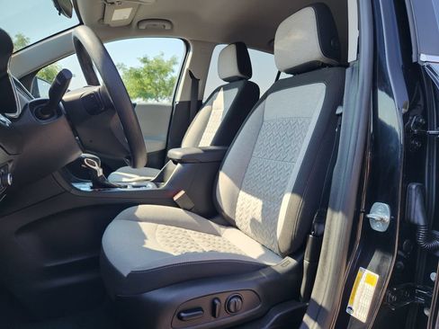 Used 2023 Chevrolet Equinox LT AWD/4WD image 3