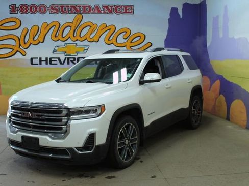 Used 2020 GMC Acadia SLT w/ GMC Pro Grade Package AWD/4WD image 2