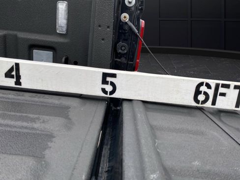 Used 2021 Jeep Gladiator Mojave w/ Cold Weather Group image 17