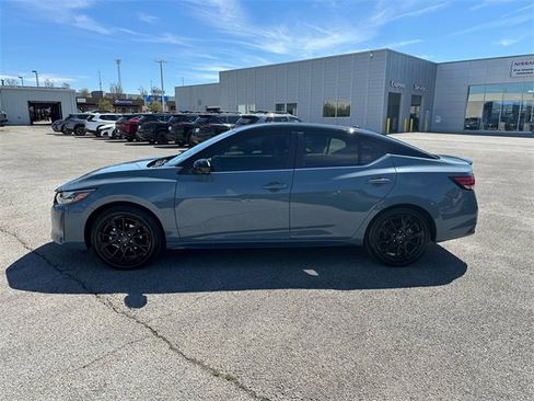 New 2025 Nissan Sentra SR w/ Midnight Edition image 4