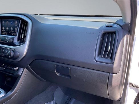 Used 2022 Chevrolet Colorado LT RWD image 17