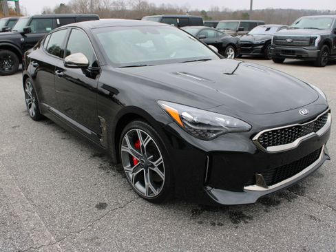 Used 2018 Kia Stinger GT1 image 4