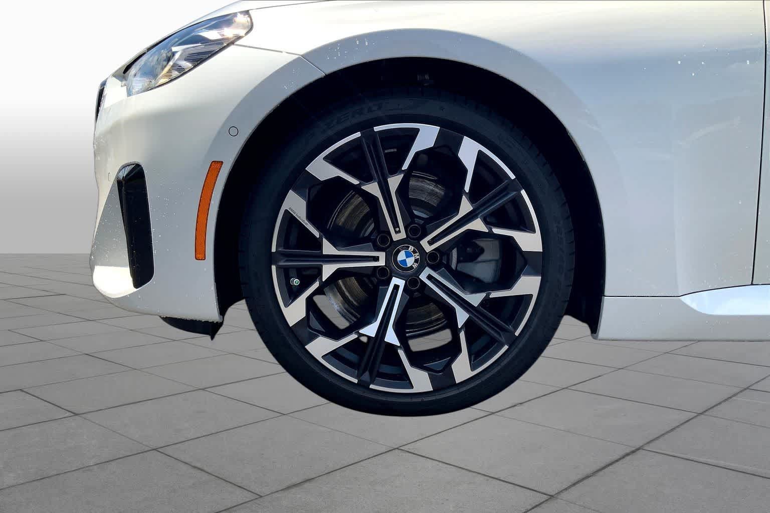 New 2025 BMW 230i Coupe w/ Premium Package RWD image 11