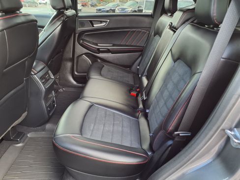Used 2024 Ford Edge ST-Line image 14