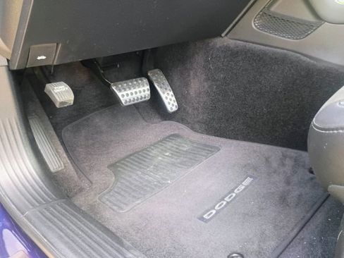 Used 2017 Dodge Challenger R/T Scat Pack w/ Leather Interior Group RWD image 28