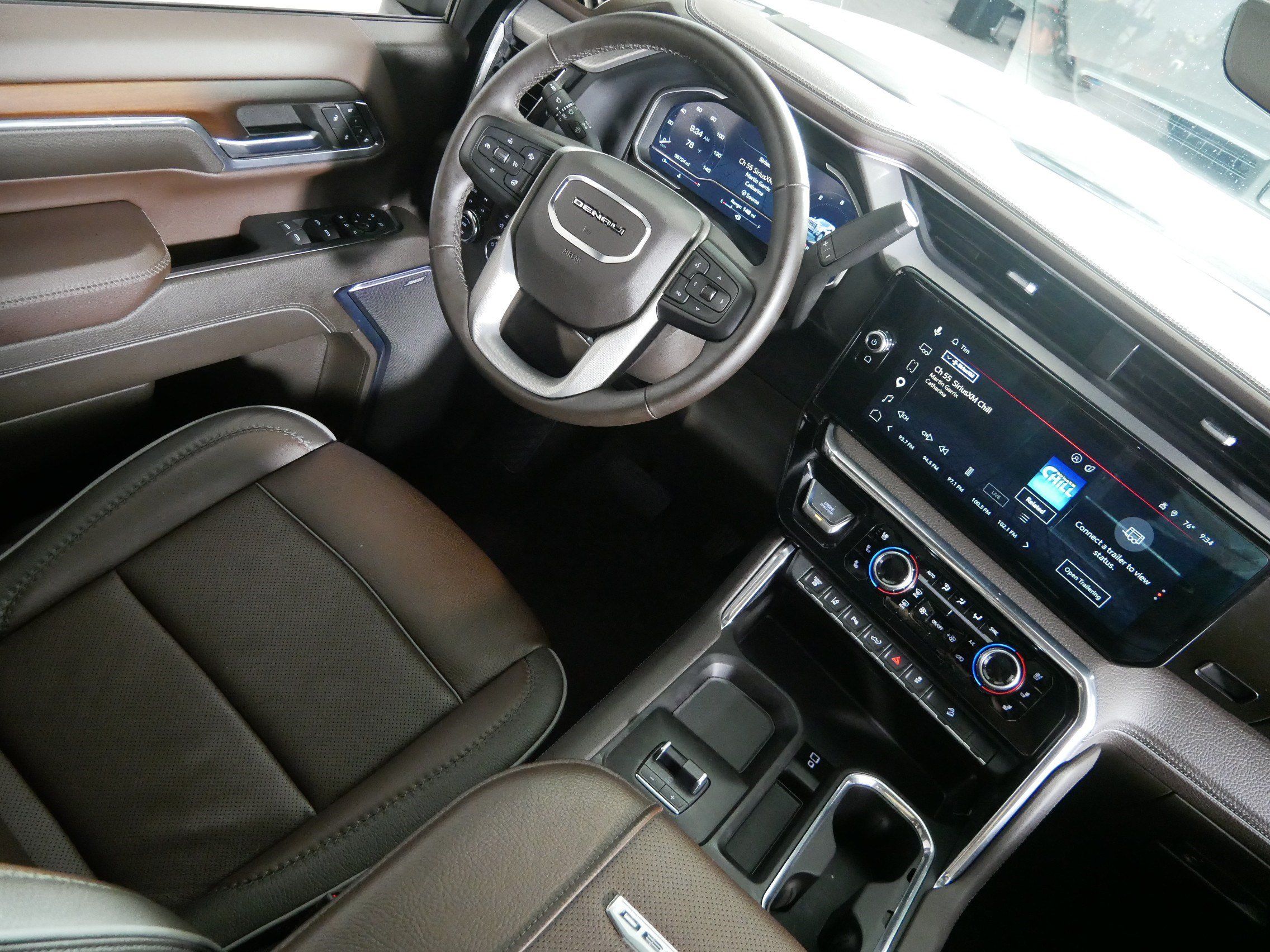 Used 2024 GMC Sierra 2500 Denali w/ Denali Reserve Package AWD/4WD image 9