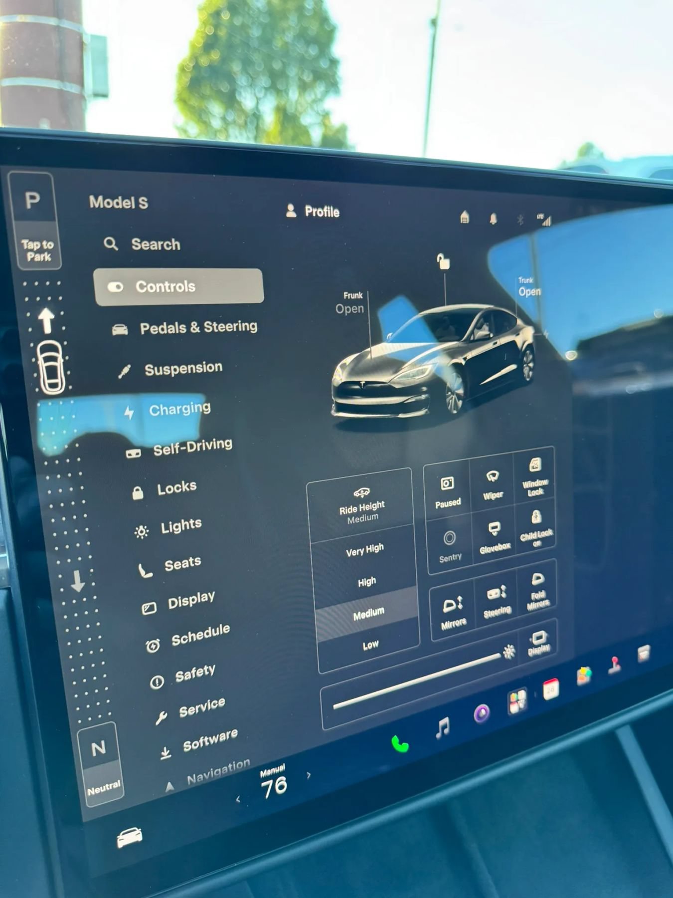 Used 2022 Tesla Model S Standard Range AWD/4WD image 27