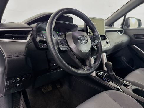 Used 2024 Toyota Corolla Cross AWD Hybrid image 22