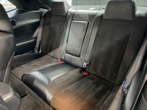 Used 2015 Dodge Challenger R/T Scat Pack w/ Leather Interior Group image 22