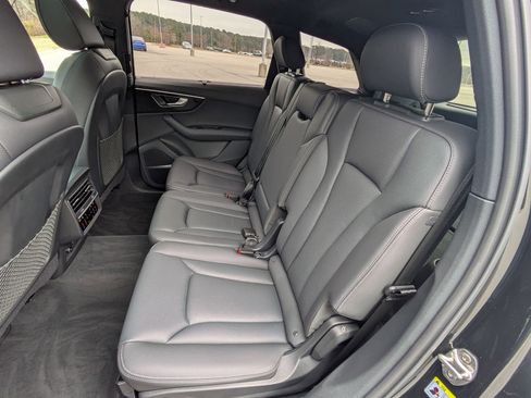 Used 2025 Audi Q7 3.0T Premium Plus image 27