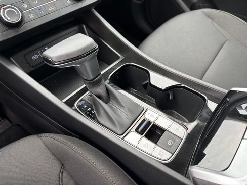 Certified 2025 Hyundai Tucson SE FWD image 19