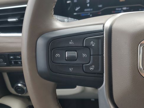 Used 2023 GMC Yukon XL Denali image 27