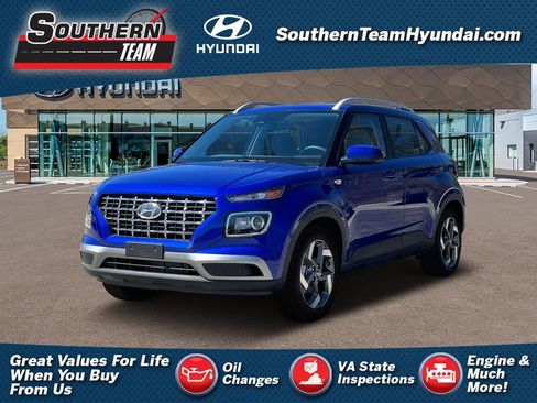 New 2025 Hyundai Venue SEL image 1