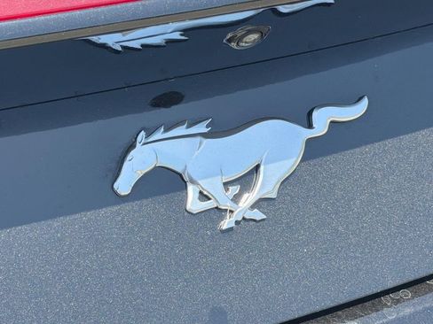 Used 2025 Ford Mustang Convertible RWD image 25