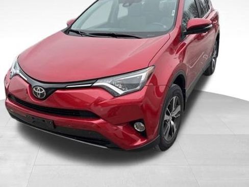 Used 2017 Toyota RAV4 XLE image 3
