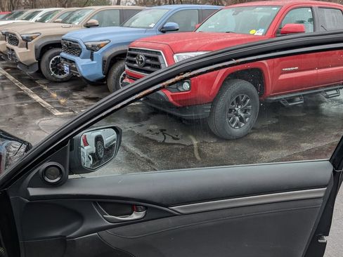 Used 2019 Honda Civic EX image 19