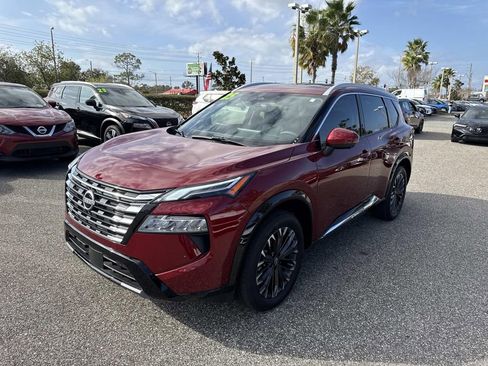 Certified 2025 Nissan Rogue Platinum image 8