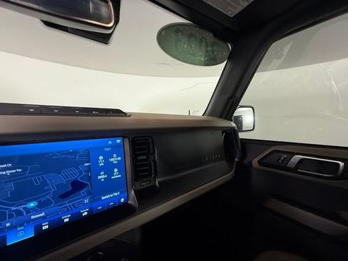 Used 2023 Ford Bronco Wildtrak AWD/4WD image 24