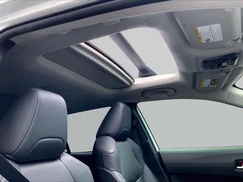 Certified 2023 Toyota Corolla Cross XLE w/ Convenience Package FWD image 13
