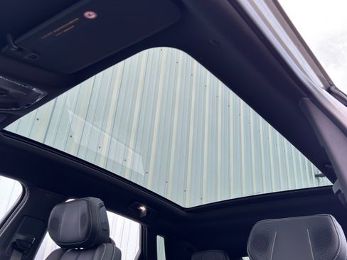 Used 2025 Cadillac Lyriq Luxury image 11