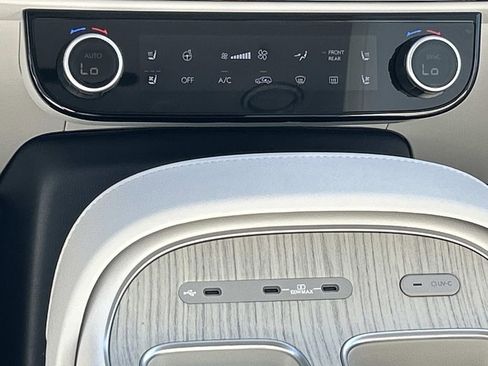 New 2026 Hyundai Palisade Calligraphy FWD image 30