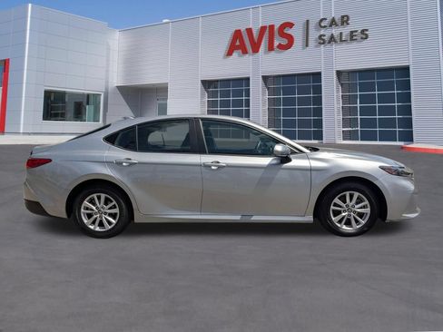 Used 2025 Toyota Camry LE FWD image 7
