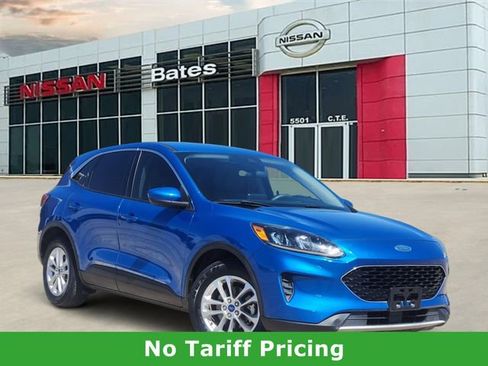 Used 2020 Ford Escape SE image 1