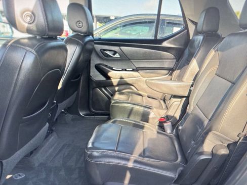 Used 2020 Chevrolet Traverse LT image 7