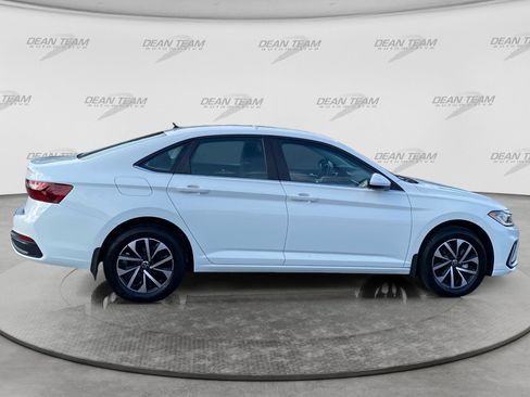Used 2025 Volkswagen Jetta S FWD image 9