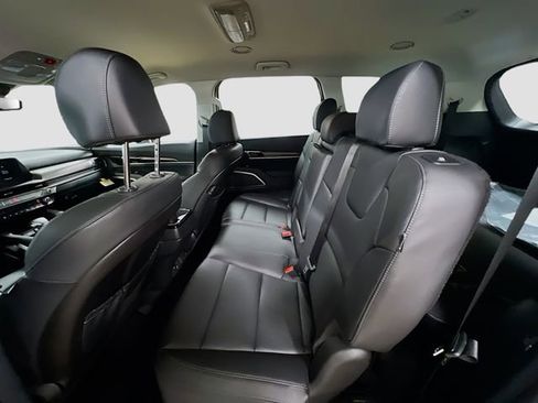 New 2025 Kia Telluride LX image 24